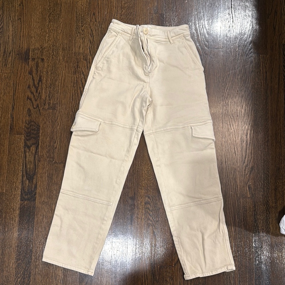 Aritzia Tan Cargo‎ Pants